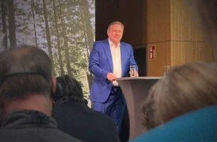 Imagem referente à matéria: 'Governos mudam a cada 4 anos. Nós estamos aqui há 100', diz CEO da Stihl sobre tarifaço de Trump