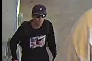 FBI divulga imagens de suspeito do assassinato de Charlie Kirk e pede ajuda para identificá-lo