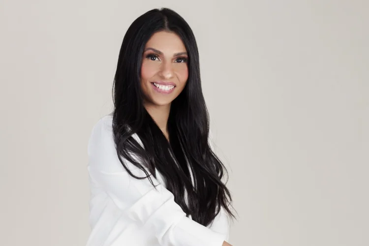 Tatiana Araújo, à frente da RT Source: “Não quero ser apenas uma marca de produtos. Quero criar um movimento de transformação na beleza, no qual estética, saúde e consciência caminham juntas”