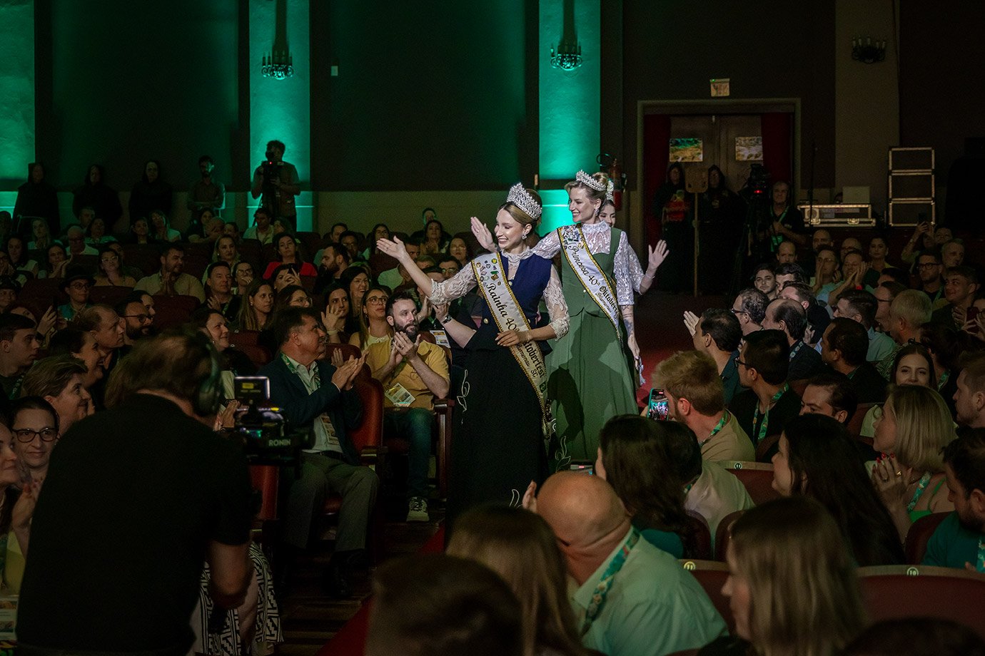 Qual a fórmula para que a Oktoberfest se mantenha atrativa no futuro? O Summit respondeu em Blumenau