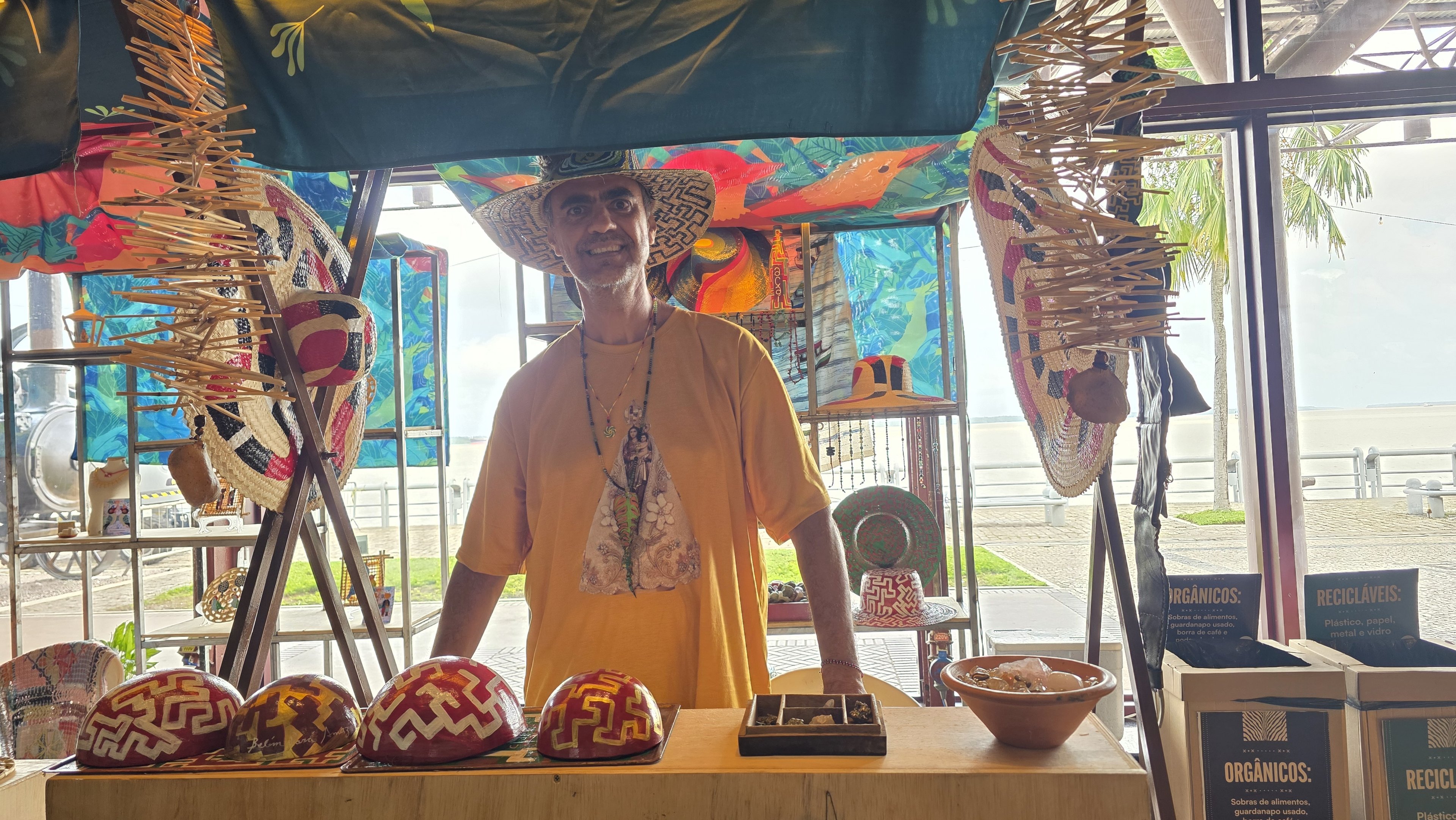 Mahau, feirante de artesanato do Ver-o-Peso