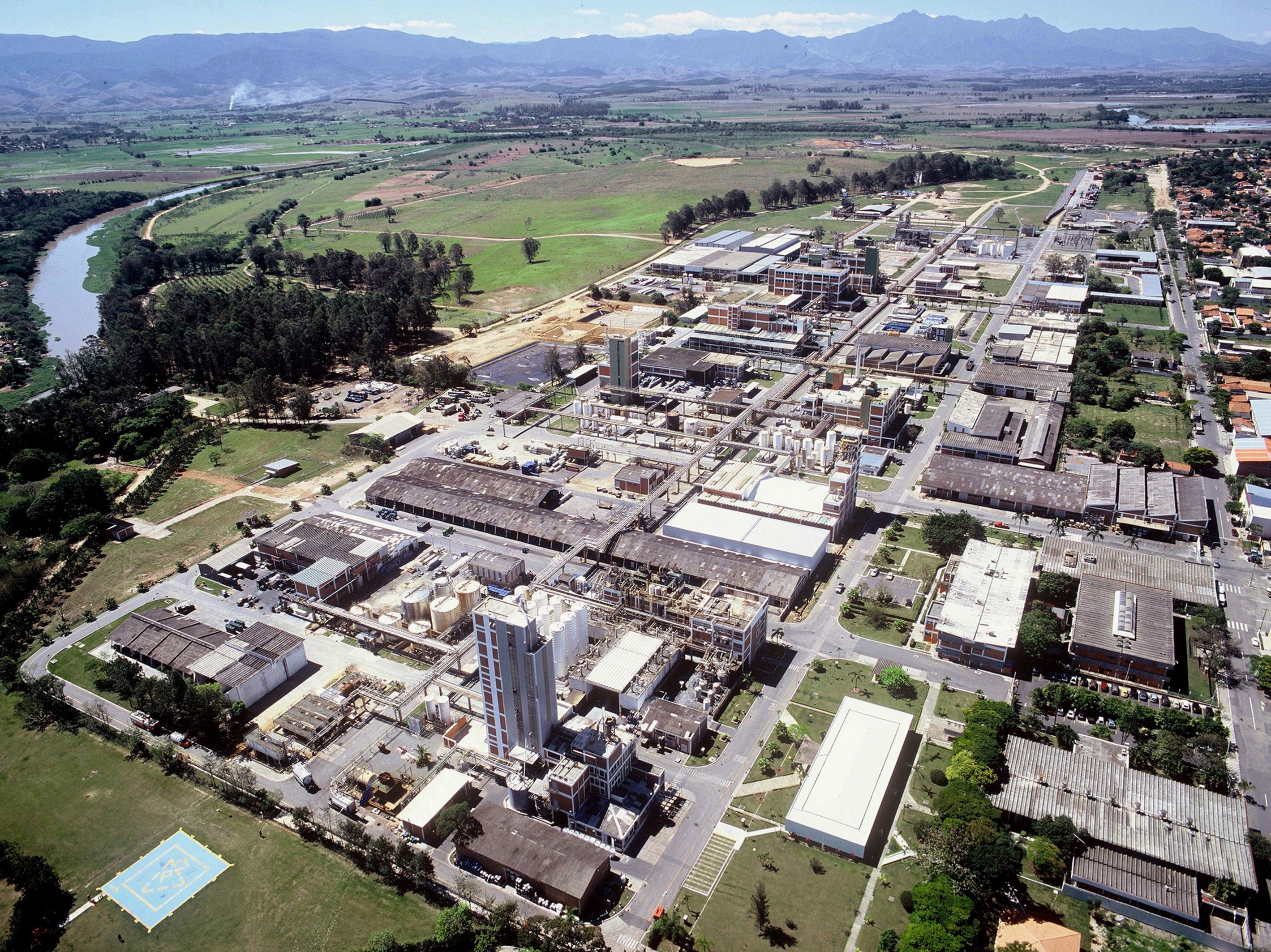 BASF investe R$ 41 milhões em caldeira elétrica e antecipa meta de redução de emissões em 4 anos