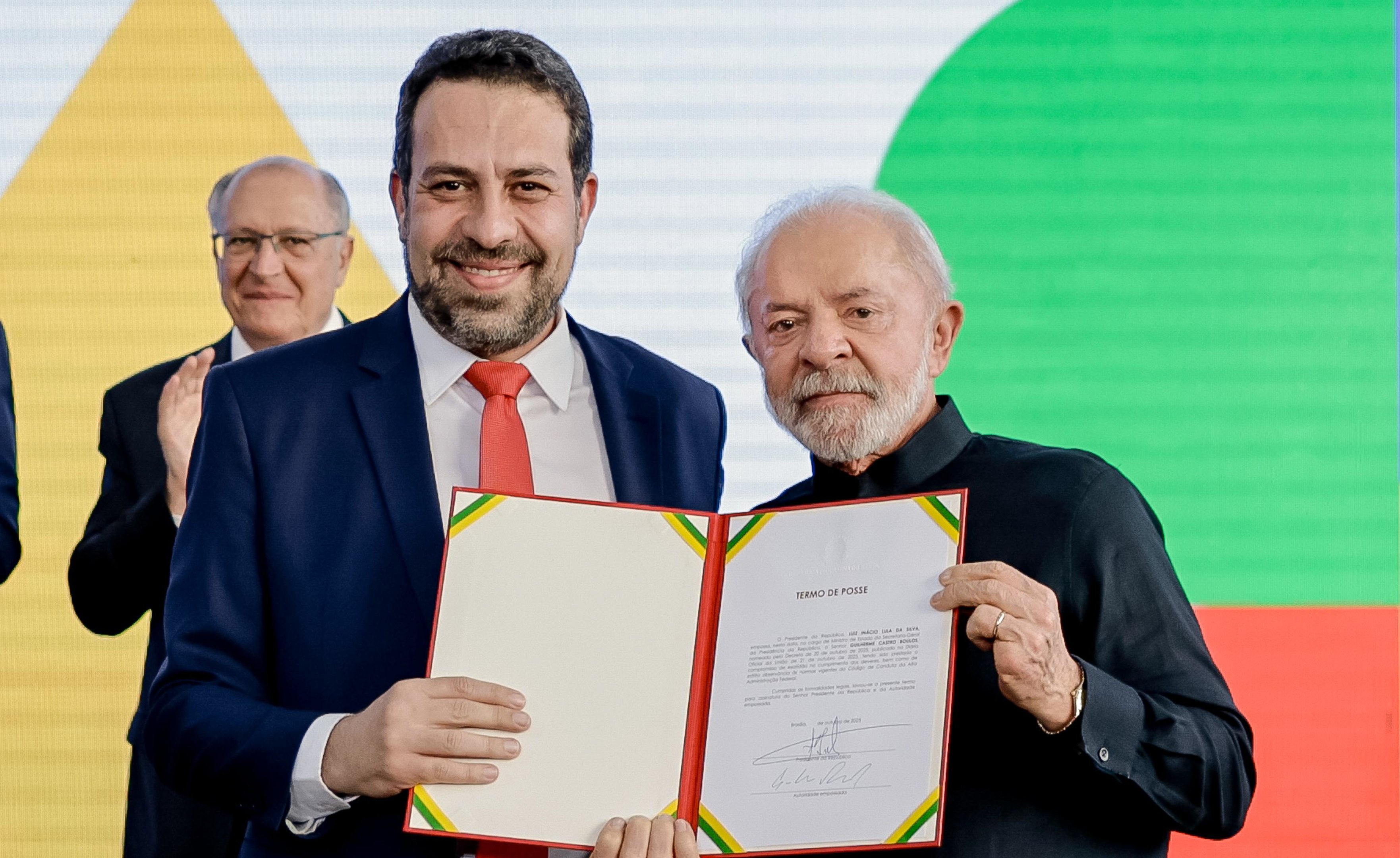 Boulos toma posse como ministro da Secretaria-Geral do governo Lula