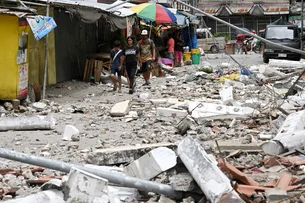 Número de mortos sobe para 72 em terremoto nas Filipinas