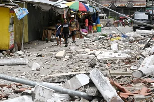 Imagem referente à matéria: Número de mortos sobe para 72 em terremoto nas Filipinas