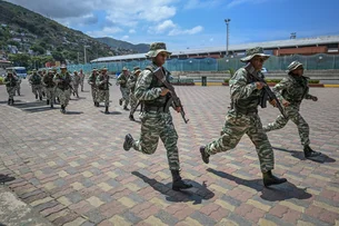 Maduro organiza novos exercícios militares após Nobel da Paz a Corina Machado