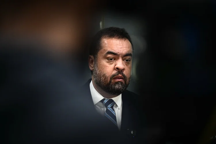 Cláudio Castro: governador do Rio anunciou criaçao de escritório conjunto com o governo federal para o combate do crime organizado (Pablo PORCIUNCULA/AFP)