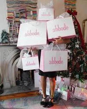 Imagem referente à matéria: Como um bordado grátis gerou US$ 4 milhões em vendas para esta marca