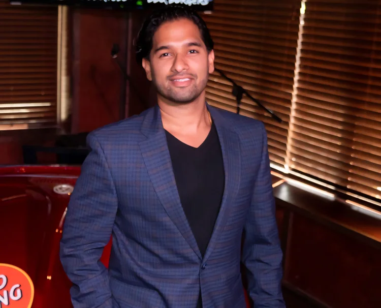 Amol Kohli, Presidente da BRIX Holdings (Fonte: LinkedIn | Reprodução)