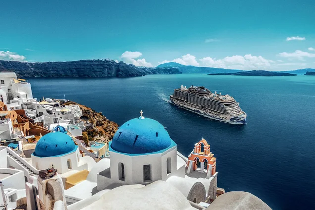 Imagem referente à notícia: Paisagens dionisíacas e programação dinâmica a bordo do cruzeiro