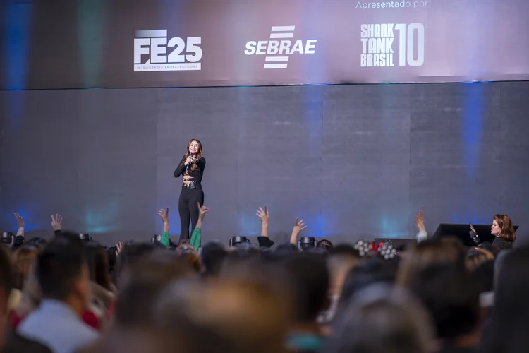 Giovanna Antonelli, atriz e empresária, compartilhou trajetória de superação e inspirou mulheres empreendedoras.