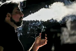 Paraguay advances in vaping regulation and raises alarms in Brazil