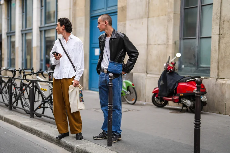 Moda masculina: último ciclo de roupas largas de verdade aconteceu nos anos 1980 ( Edward Berthelot)