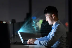 Imagem referente à matéria: Nova carreira na IA: como lucrar corrigindo erros da inteligência artificial