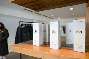Skincare de luxo ganha força com ativações na Paris Fashion Week
