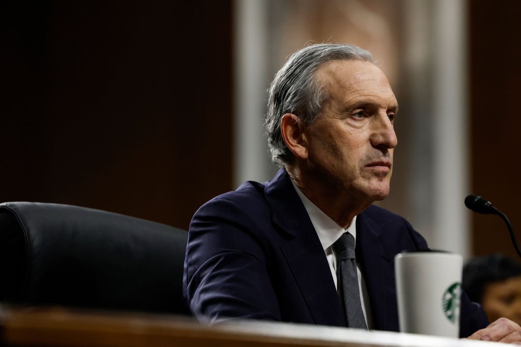 Por que ex-CEO do Starbucks está preocupado com o avanço da IA?