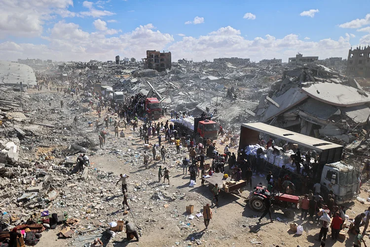 A primeira fase do cessar-fogo prevê que todos os 20 reféns vivos voltem para Israel nas próximas 24 horas (Getty Images). (Getty Images)