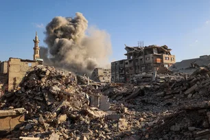 Imagem referente à matéria: Israel lança novos ataques aéreos em Gaza e ajuda humanitária é suspensa