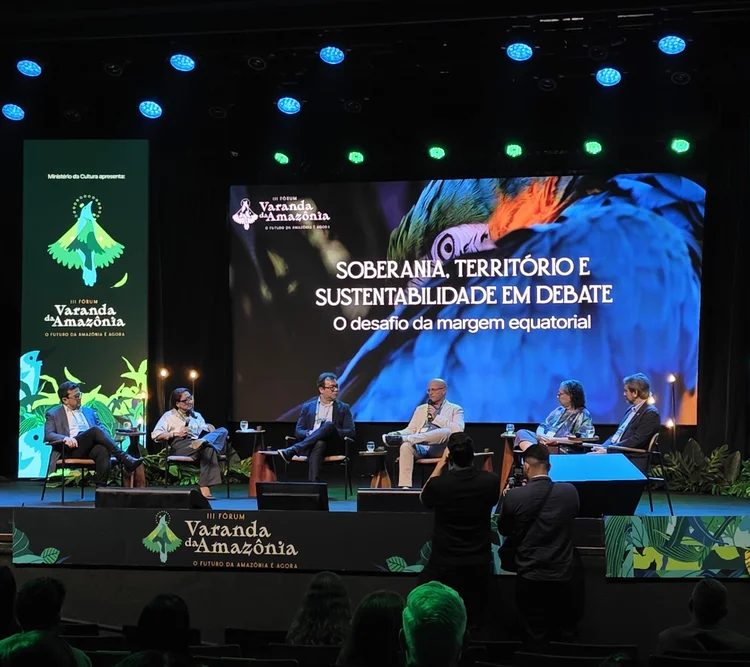 Especialistas debateram os desafios da transição energética e a exploração da margem equatorial durante o Fórum Varanda da Amazônia, em Belém (Sofia Schuck)