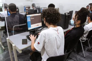 Liceu lança ensino médio técnico gratuito em IA: ‘Queremos formar pessoas para o trabalho’