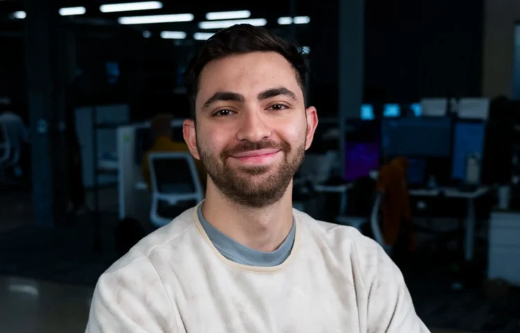 Jake Loosararian, fundador da Gecko Robotics (Fonte: Instagram | Repodução)