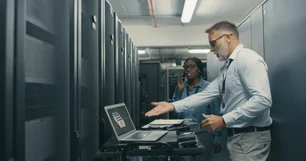 Imagem referente à matéria: Já renovou suas licenças de software? Empresas que esquecem delas podem ter prejuízo milionário 