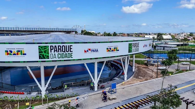 Parque da Cidade, em Belém: com cúpula de chefes de Estado marcada para 6 e 7 de novembro, Brasil precisa resolver credenciais e especulação que afastam atores decisivos para transição climática. (Rafa Neddermeyer/ COP30)