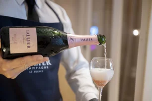 Imagem referente à matéria: Campari traz champanhe do Oscar para o Brasil e embarca no segmento de luxo; veja valor