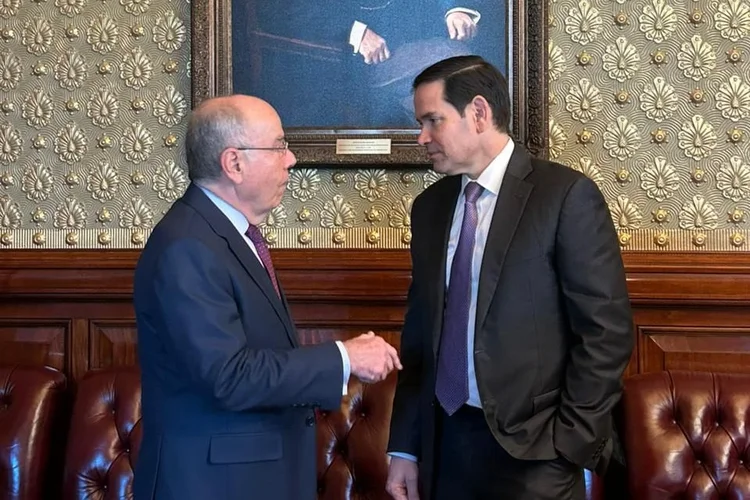 O chanceler do Brasil, Mauro Vieira (à esq.), com o secretário de Estado dos EUA, Marco Rubio, em encontro em Washington (Itamaraty/Divulgação)