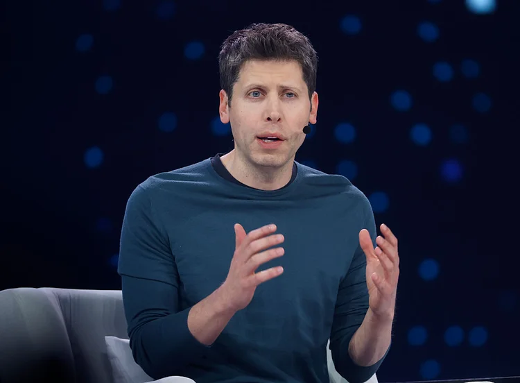 CEO da OpenAI diz que a tecnologia destruirá empregos no curto prazo, mas abrirá novas oportunidades ligadas à humanidade e à inovação (Getty Images). (Getty Images)