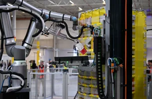 Amazon vai substituir mais de 500 mil empregos por robôs, diz jornal