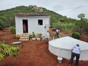 Escola de SP leva alunos ao sertão para construir cisternas em comunidade carente