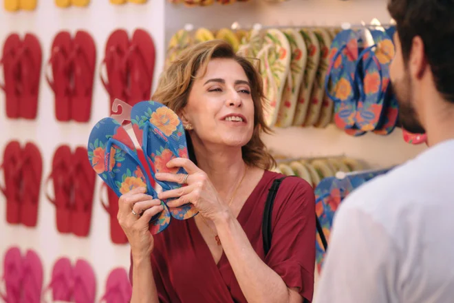 Havaianas: campanha publicitária com Fernanda Torres gera repercussão nas redes sociais (Divulgação)