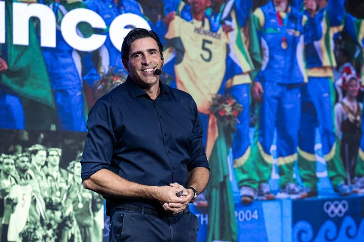 Giovane Gávio: em palestra na capital goiana, bicampeão olímpico abordou sua trajetória pessoal e profissional, enfatizando resiliência, disciplina e foco como pilares essenciais para alcançar resultados de excelência (Eduardo Frazão/Exame)