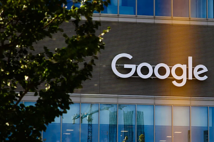 Pilar Manchón aponta que setores como tecnologia, saúde e educação já sentem os efeitos da automação inteligente (Getty Images). (Getty Images)