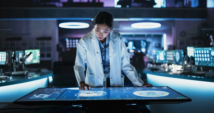 A tecnologia, especialmente a IA, ainda depende de lideranças médicas capacitadas (gorodenkoff /Getty Images)
