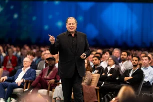 Imagem referente à matéria: Na Salesforce, agentes de IA já vendem e atendem — missão é provar força nos negócios