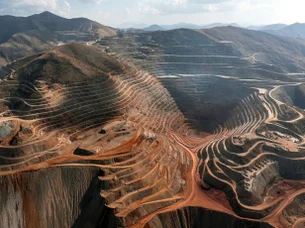 Ações de mineradoras disparam e deixam bitcoin e big techs para trás em 2025