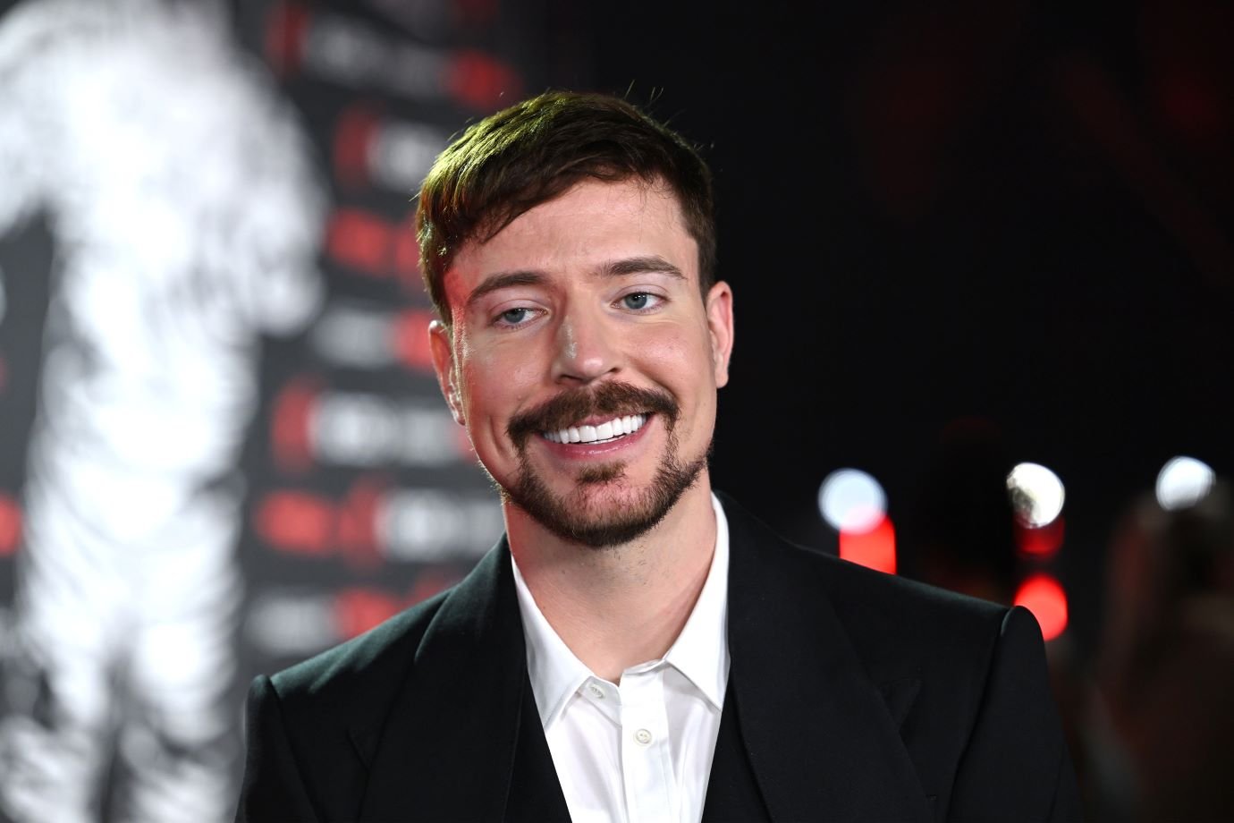 Maior youtuber do mundo, MrBeast prepara investida no setor financeiro