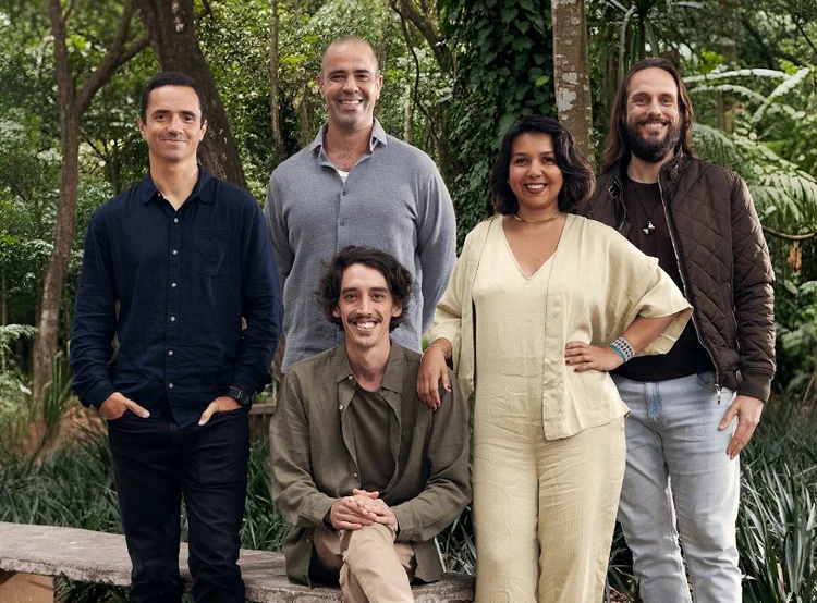 Marcos Brabo, Pedro Del Priore, Yago Roese, Lua Couto e Paulo Martinez, da Ginga: plano é expandir para a Europa