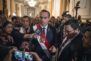 Imagem referente à matéria: Congresso do Peru derruba presidente Dina Boluarte; chefe do parlamento assume cargo interino