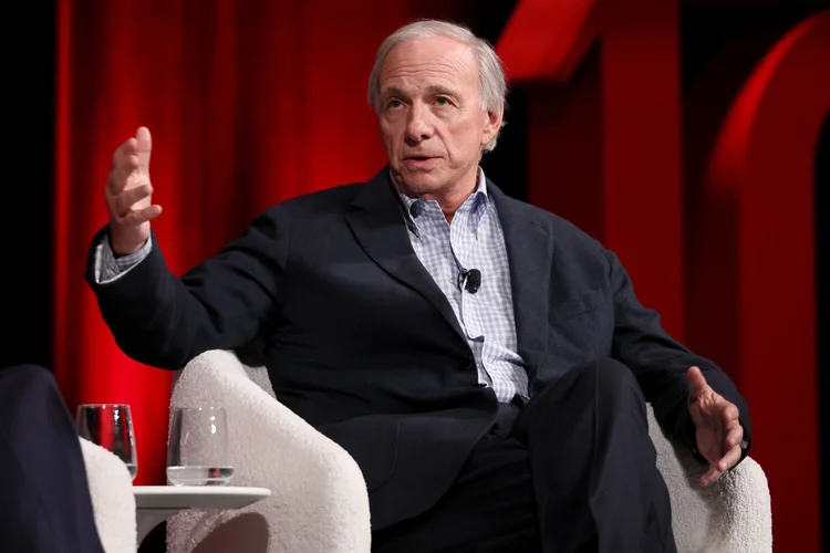 Ray Dalio: investidor acredita que há tanta disparidade na economia dos EUA que não é mais possível analisá-la como um todo (Jemal Countess/TIME/Getty Images)