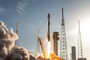 Após atrasos da SpaceX, Nasa planeja 'corrida' entre empresas dos EUA para voltar à Lua