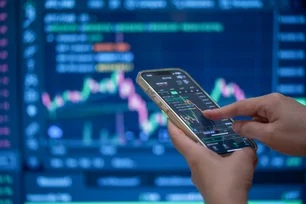 Imagem referente à matéria: Quer trabalhar com investimentos? Veja qual curso é o ponto de partida ideal