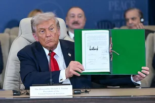 Imagem referente à matéria: Trump e mediadores assinam o acordo do cessar-fogo em Gaza