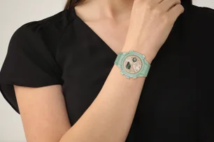 Imagem referente à matéria: Relógios grandes e coloridos: a Lacoste aposta em coleção vibrante