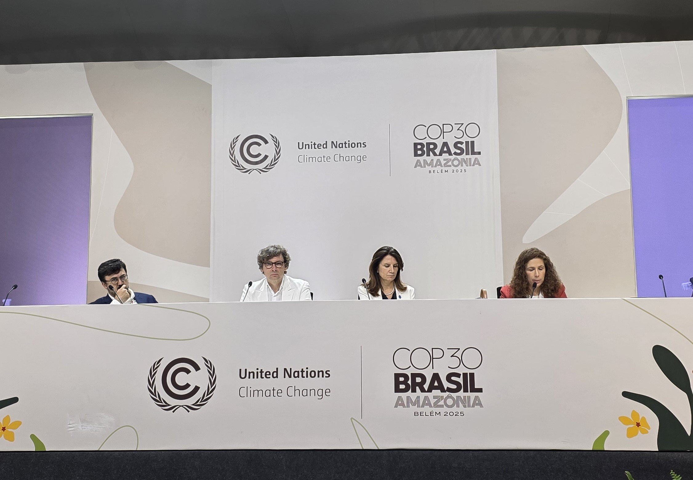 CEO da COP30 anuncia US$ 250 milhões para projetos do Fundo de Perdas e Danos