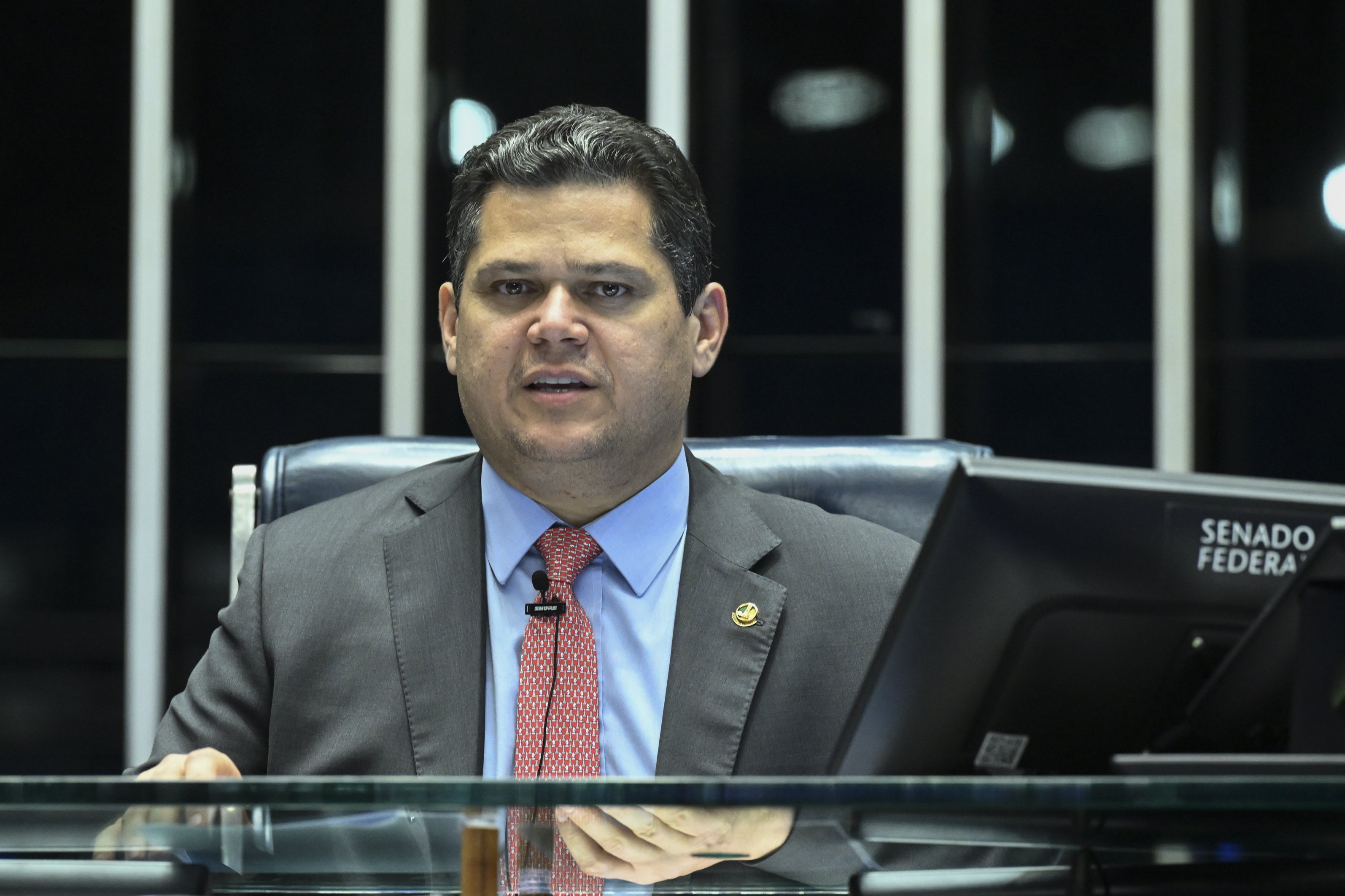 Senado aprova PL que aumenta penas para crimes sexuais contra vulneráveis