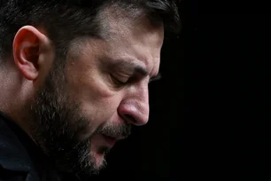 Imagem referente à matéria: Zelensky enfrenta pressão dos EUA e caso de corrupção ao mesmo tempo