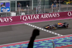 Imagem referente à matéria: Max Verstappen vence GP do Catar; título da F1 será decidido em Abu Dhabi